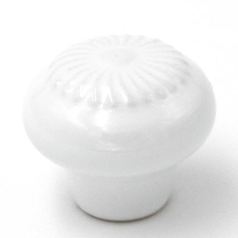 Hickory Hardware English Cozy White Round Fan 1 1/4" Porcelain Cabinet Knob PA0312-W